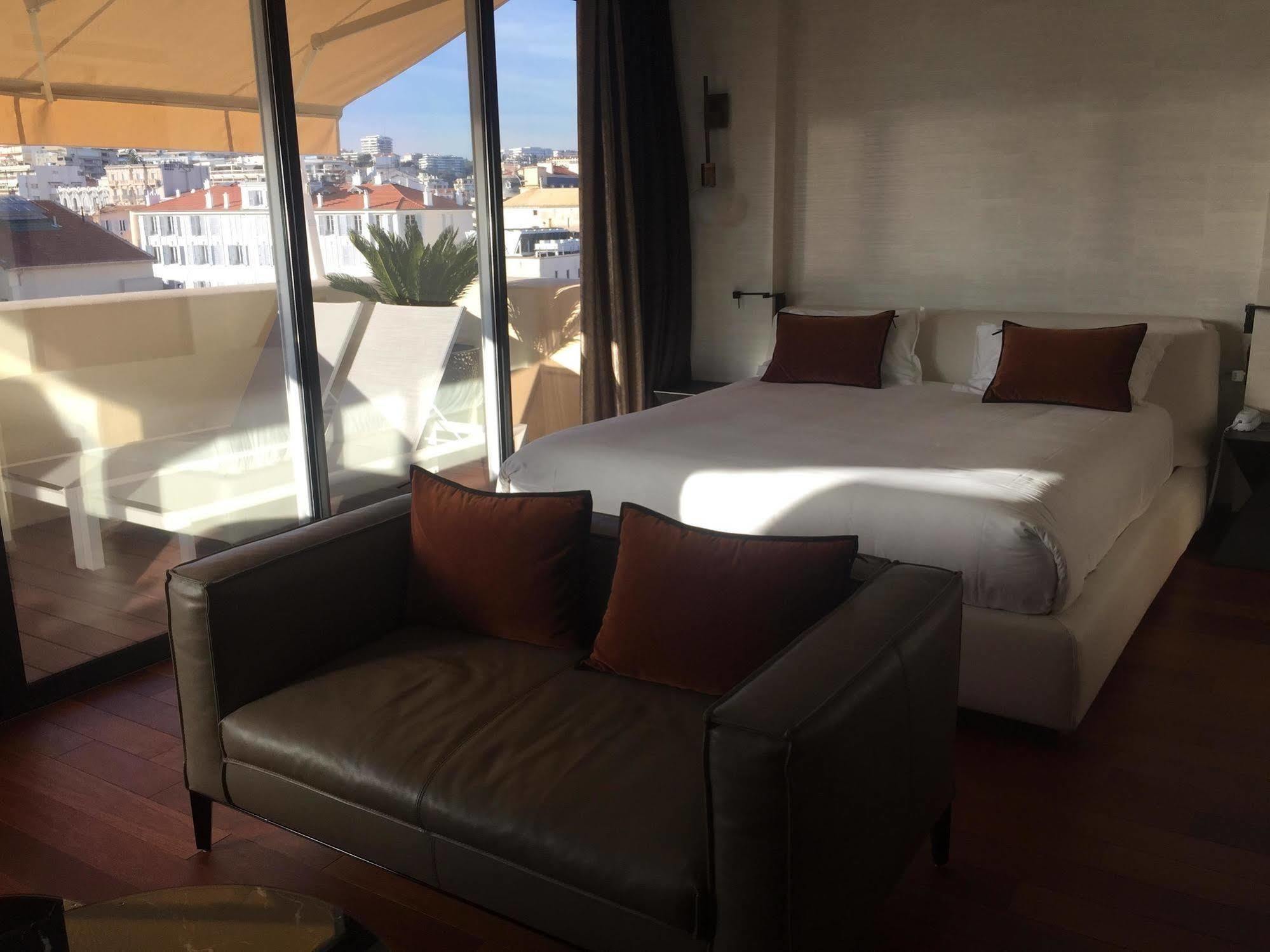 Centre Univers Hotel 4*